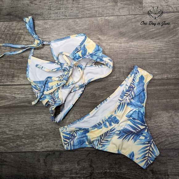 Gakau V Neck Cross Front Bikini Size S - Picture 3 of 3